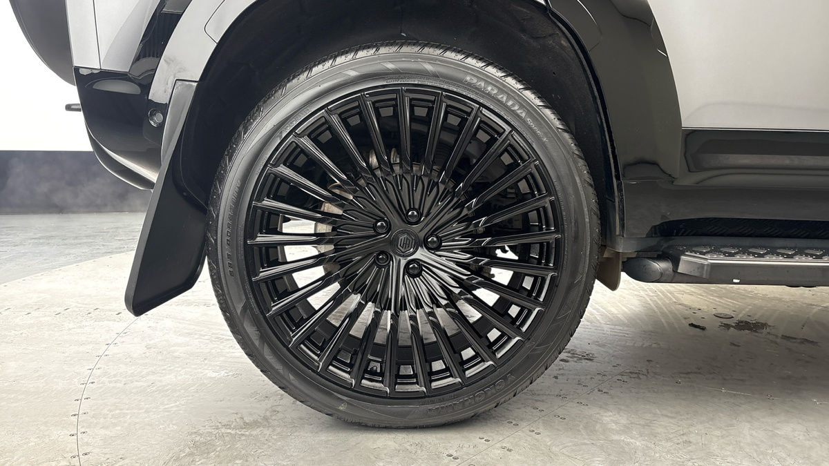 Used Land Rover Defender 110 2024 for sale - 76396737: Photo 10