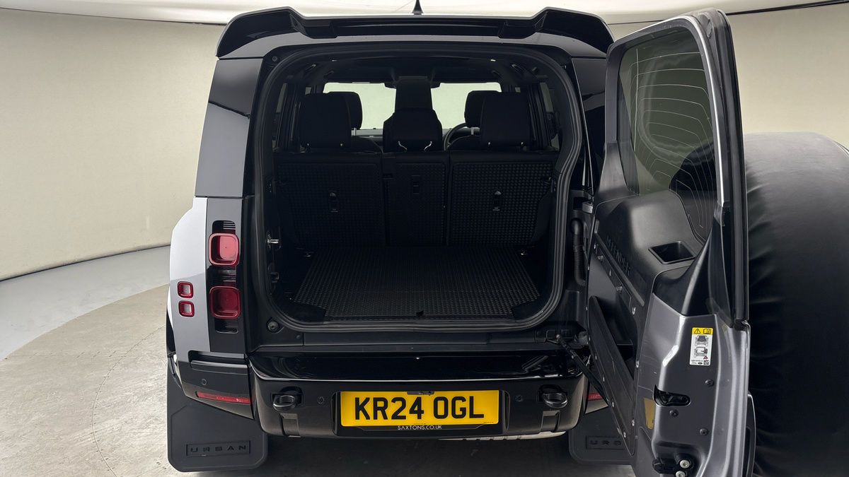 Used Land Rover Defender 110 2024 for sale - 76396737: Photo 11