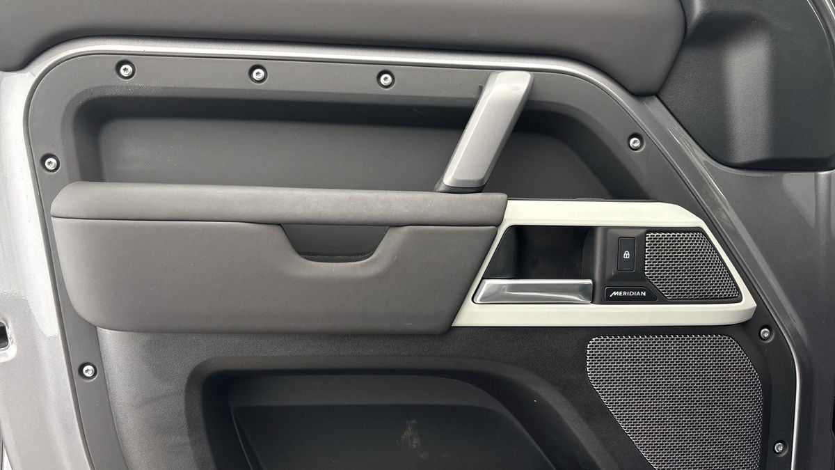 Used Land Rover Defender 110 2024 for sale - 76396737: Photo 19