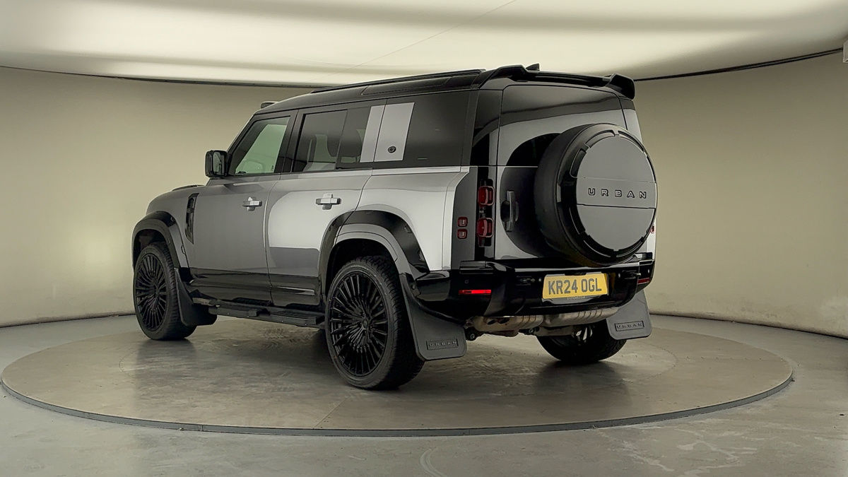 Used Land Rover Defender 110 2024 for sale - 76396737: Photo 2