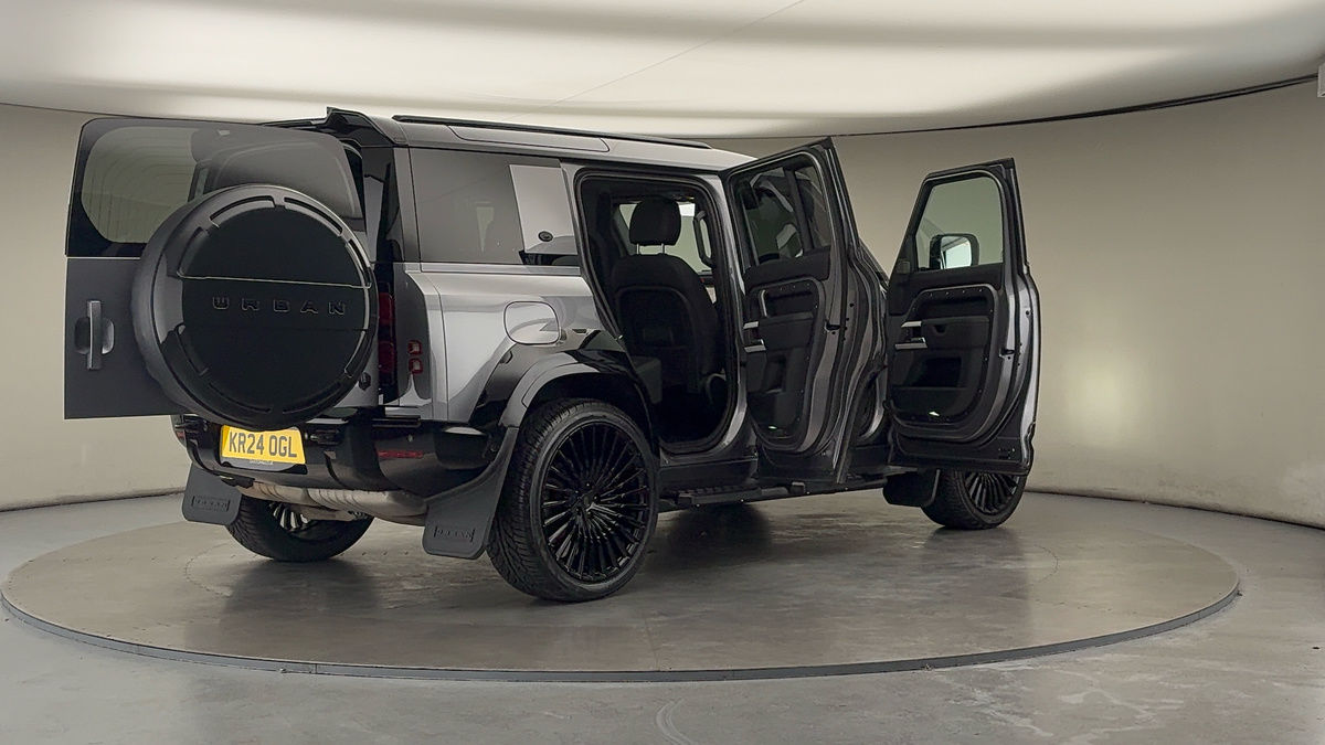 Used Land Rover Defender 110 2024 for sale - 76396737: Photo 64