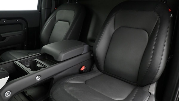 Used Land Rover Defender 90 2024 for sale - 74092956: Photo 4