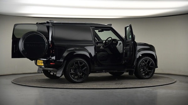 Used Land Rover Defender 90 2024 for sale - 74092956: Photo 57