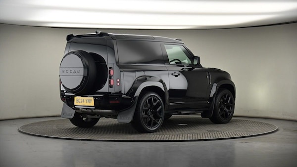 Used Land Rover Defender 90 2024 for sale - 74092956: Photo 7