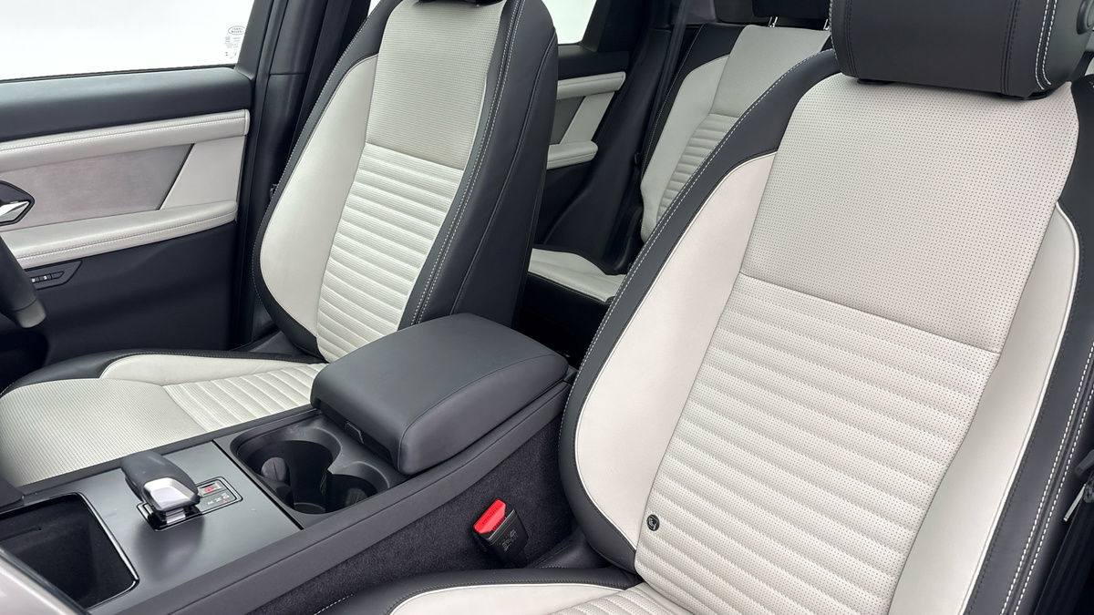 Used Land Rover Discovery Sport 2024 for sale - 78168197: Photo 7