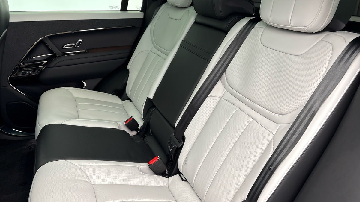 Used Land Rover Range Rover Sport 2024 for sale - 76256969: Photo 8