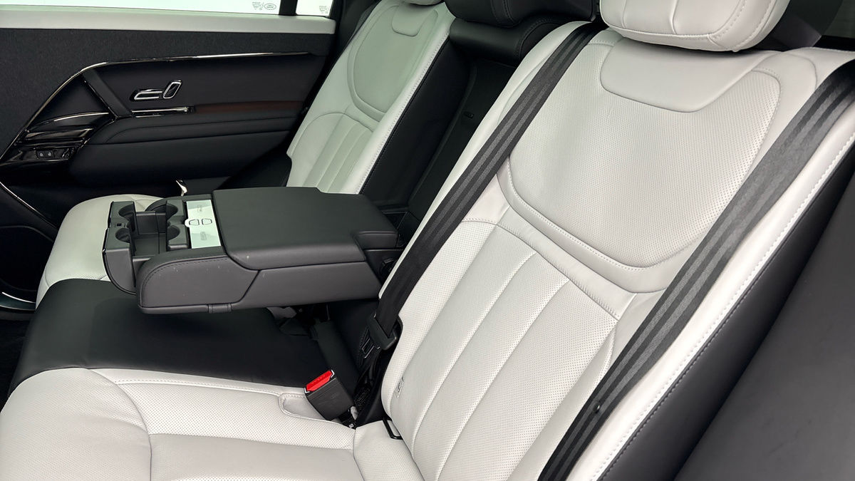 Used Land Rover Range Rover Sport 2024 for sale - 76256969: Photo 9