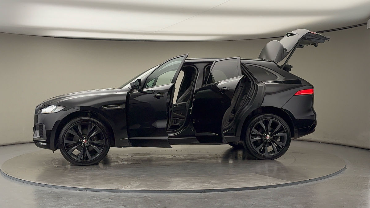 Used Jaguar F-Pace 2020 for sale - 76292340: Photo 51