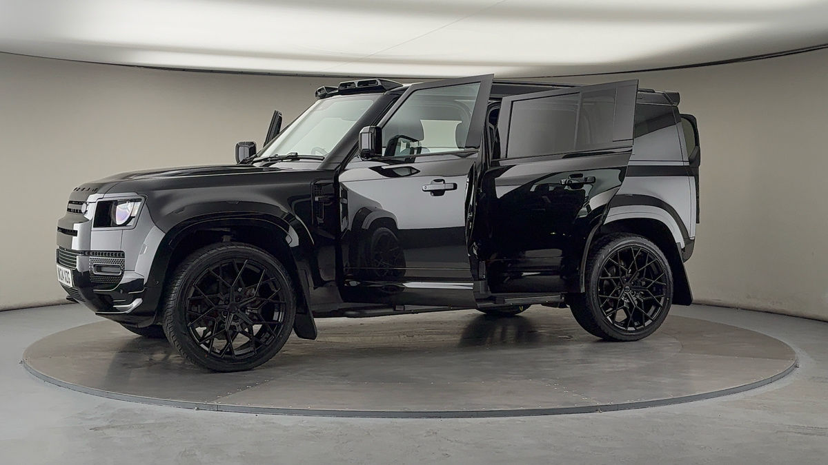 Used Land Rover Defender 110 2024 for sale - 76040259: Photo 100