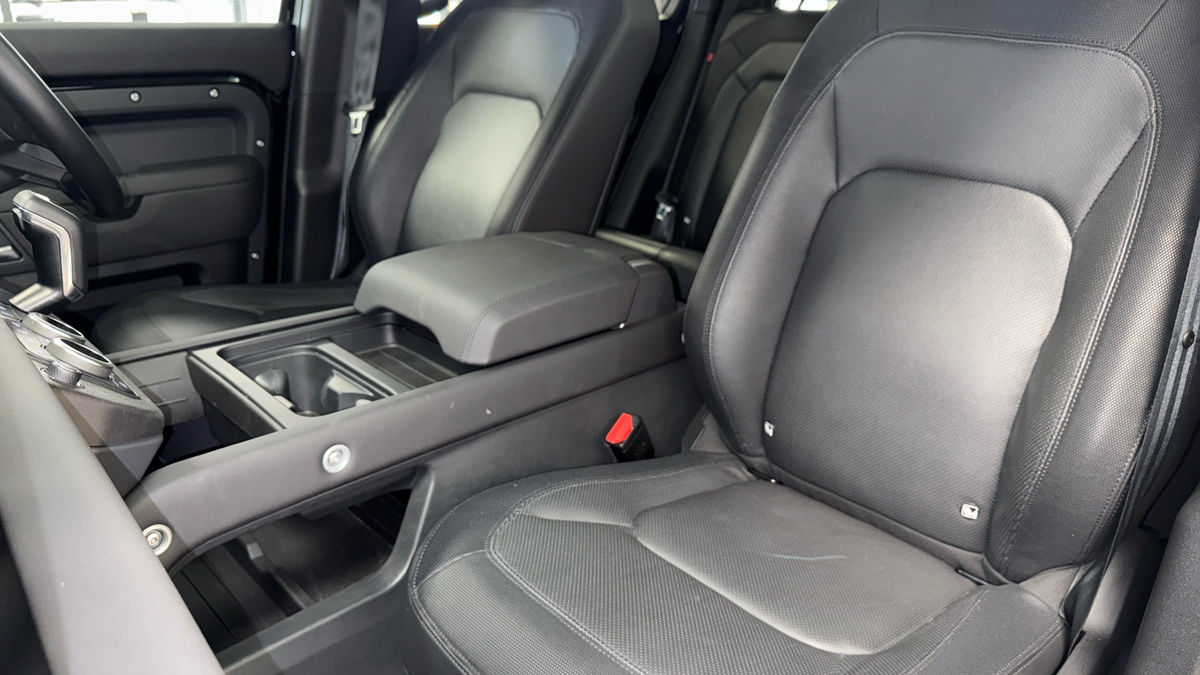 Used Land Rover Defender 110 2024 for sale - 76040259: Photo 12
