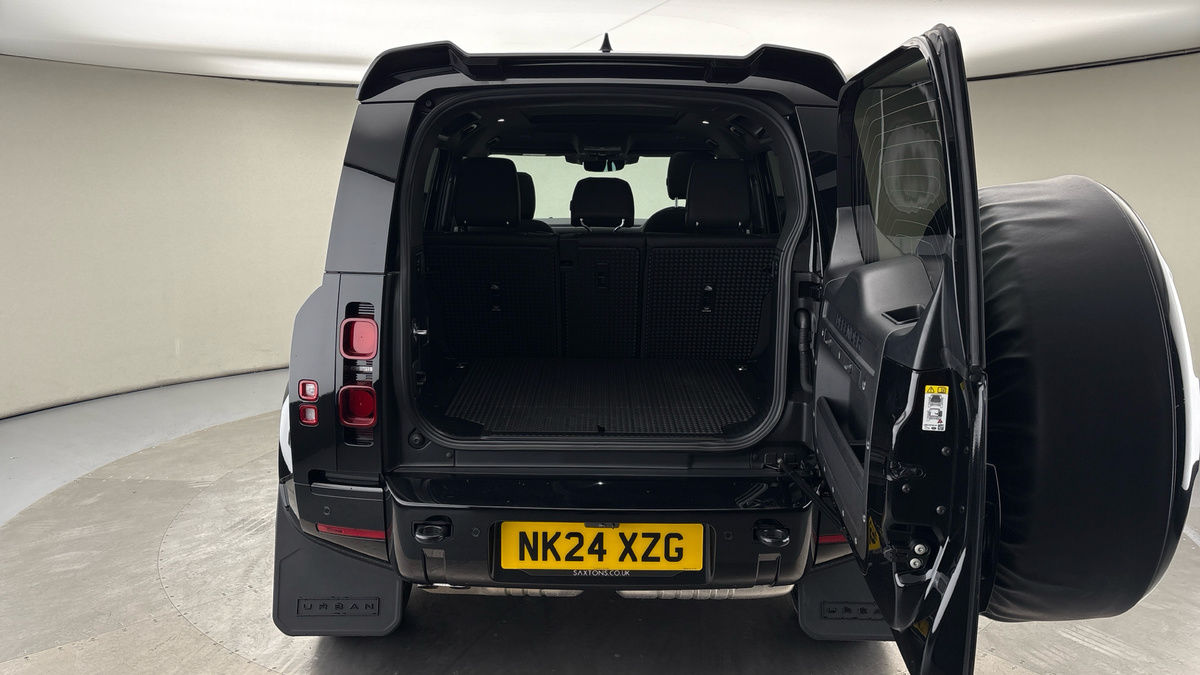 Used Land Rover Defender 110 2024 for sale - 76040259: Photo 21