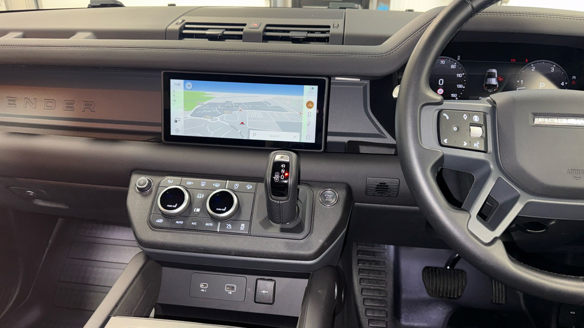 Used Land Rover Defender 110 2024 for sale - 76040259: Photo 26