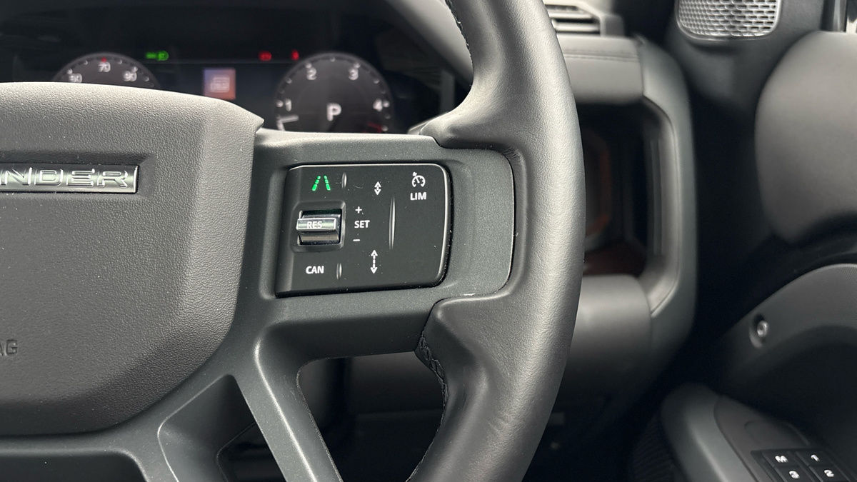 Used Land Rover Defender 110 2024 for sale - 76040259: Photo 27