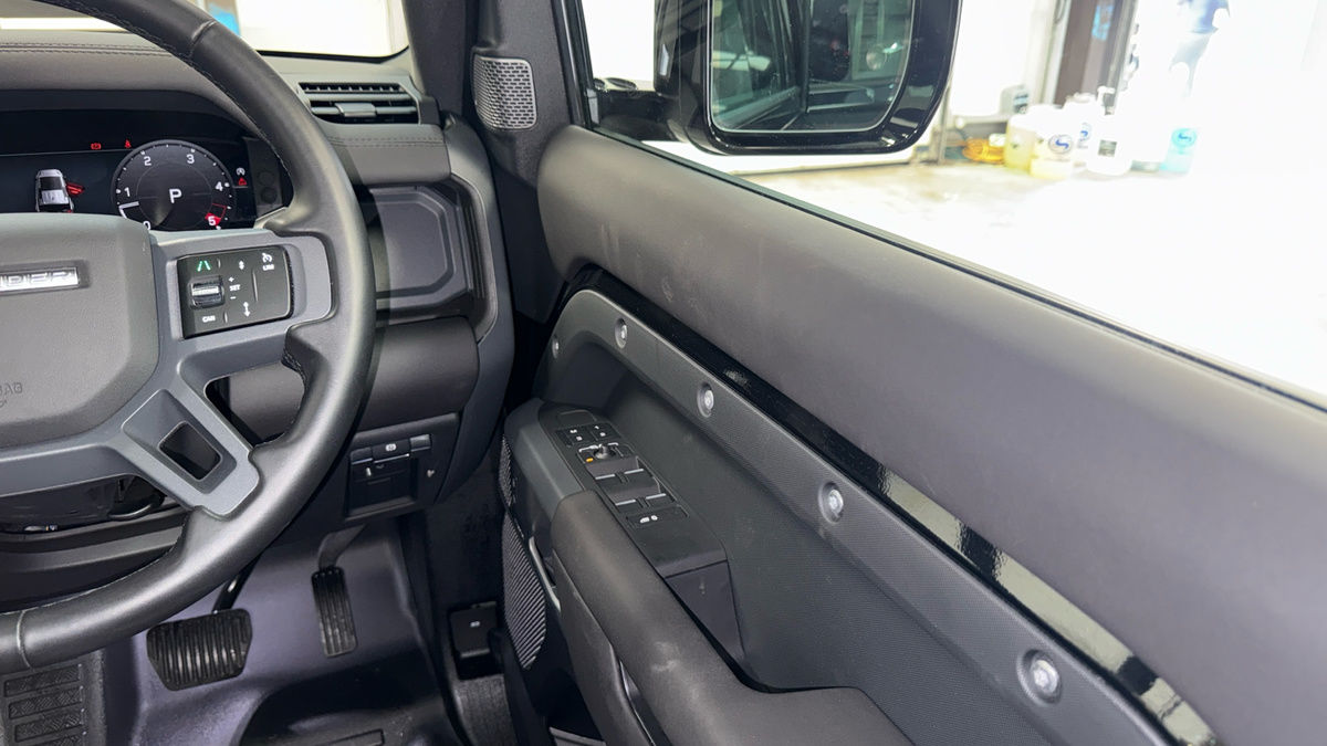 Used Land Rover Defender 110 2024 for sale - 76040259: Photo 28