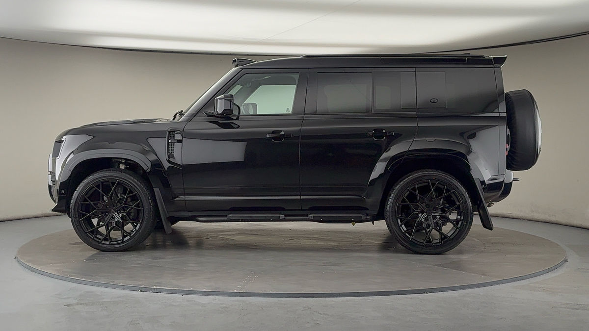 Used Land Rover Defender 110 2024 for sale - 76040259: Photo 29