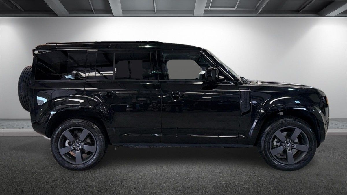 Used Land Rover Defender 110 2024 for sale - 76040259: Photo 30