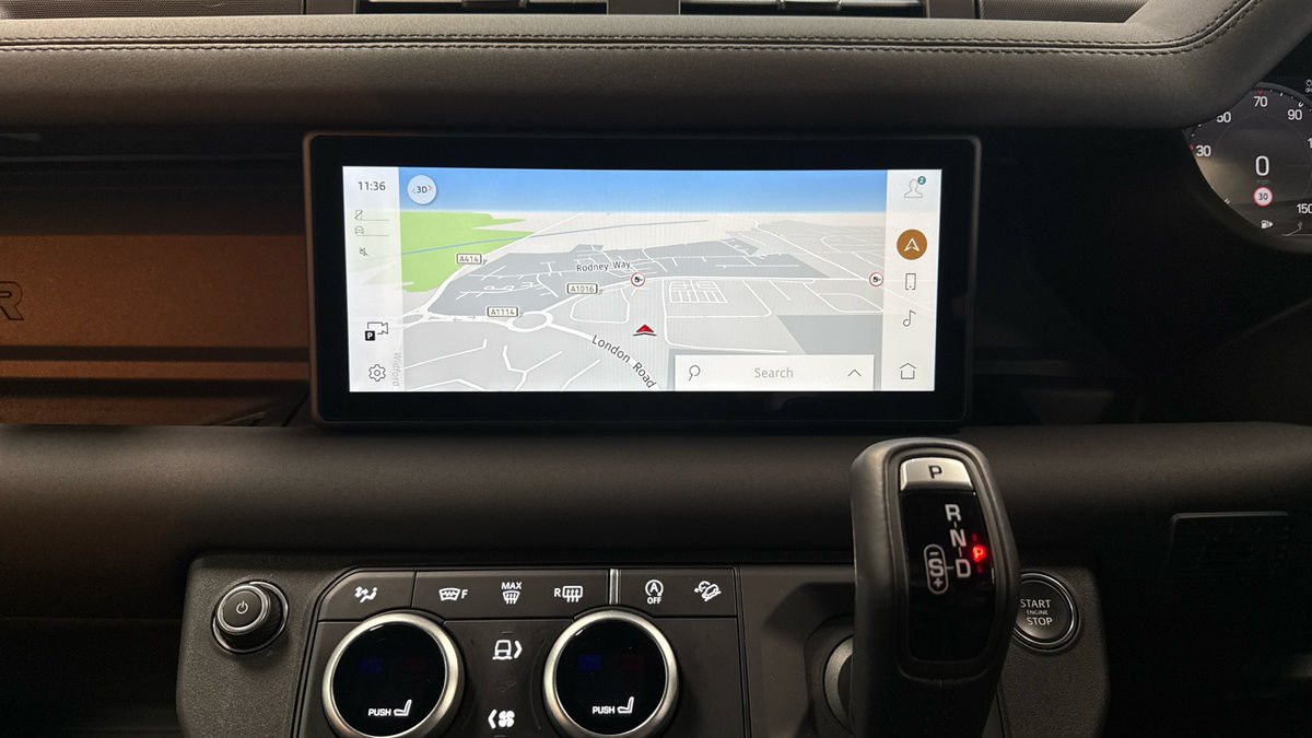 Used Land Rover Defender 110 2024 for sale - 76040259: Photo 34