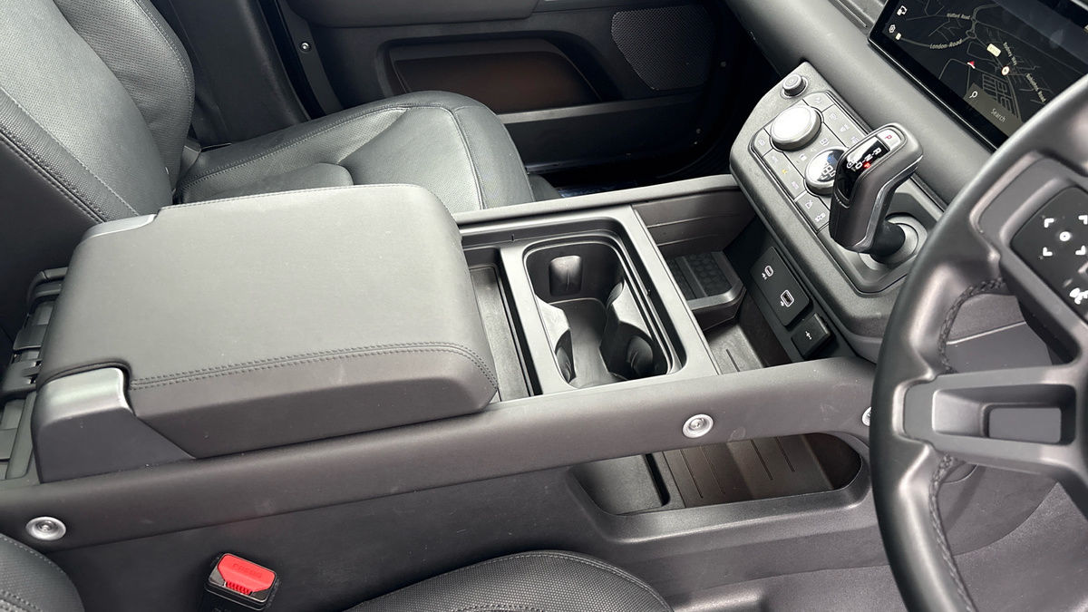 Used Land Rover Defender 110 2024 for sale - 76040259: Photo 35