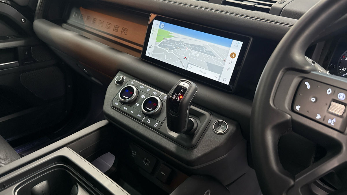 Used Land Rover Defender 110 2024 for sale - 76040259: Photo 36