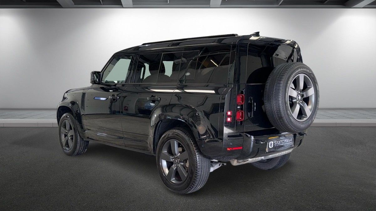 Used Land Rover Defender 110 2024 for sale - 76040259: Photo 4