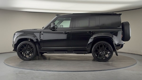 Used Land Rover Defender 110 2024 for sale - 76040259: Photo 59
