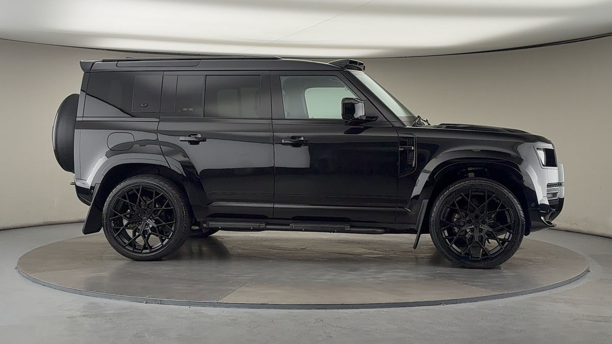 Used Land Rover Defender 110 2024 for sale - 76040259: Photo 77