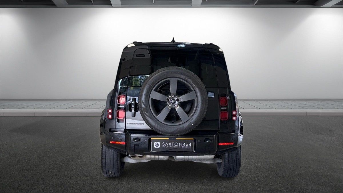 Used Land Rover Defender 110 2024 for sale - 76040259: Photo 8