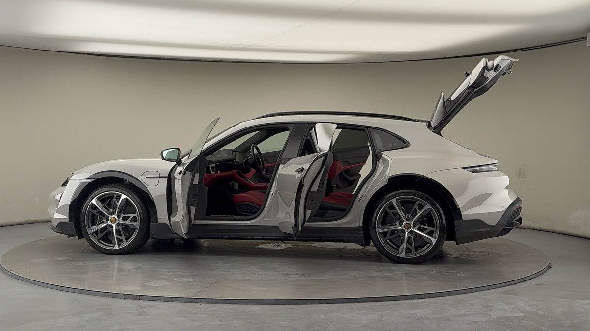 Used Porsche Taycan 2023 for sale - 76821415: Photo 51