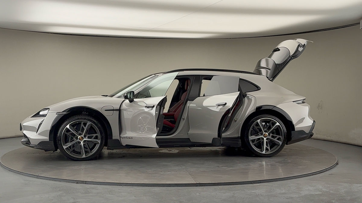 Used Porsche Taycan 2023 for sale - 76821415: Photo 52