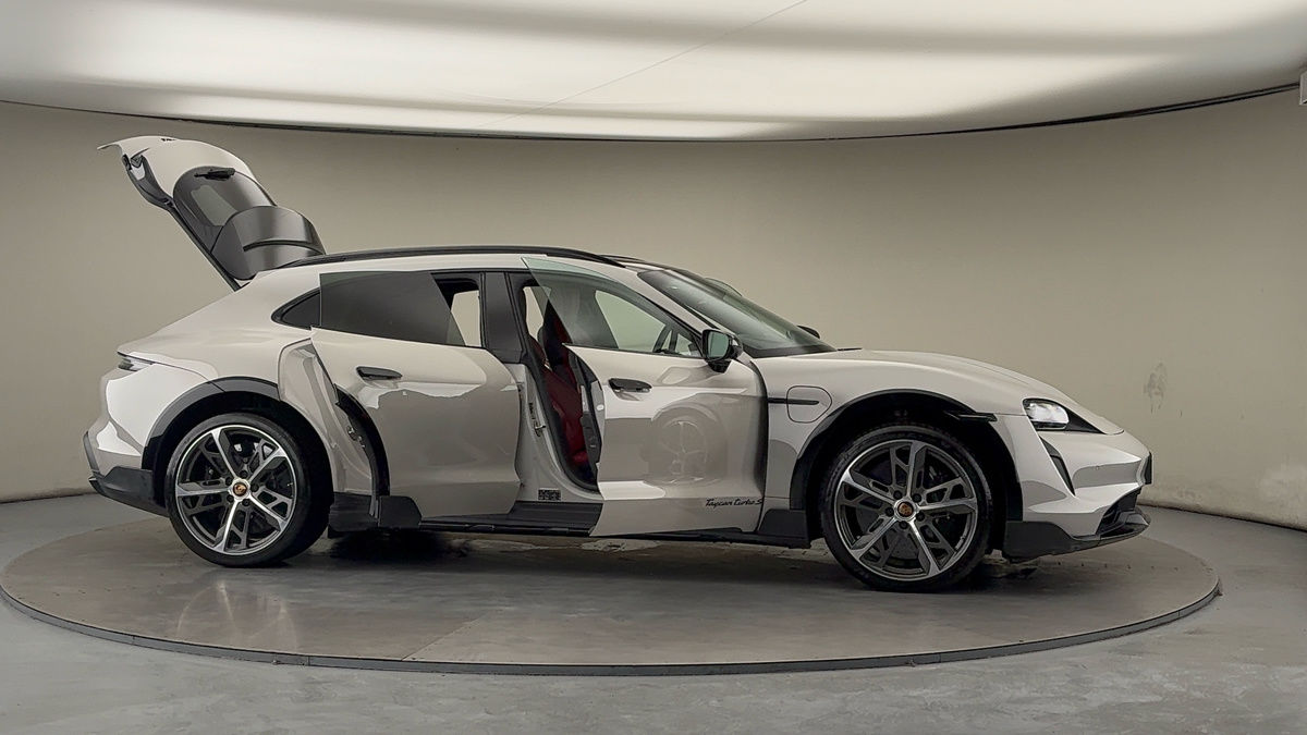 Used Porsche Taycan 2023 for sale - 76821415: Photo 60