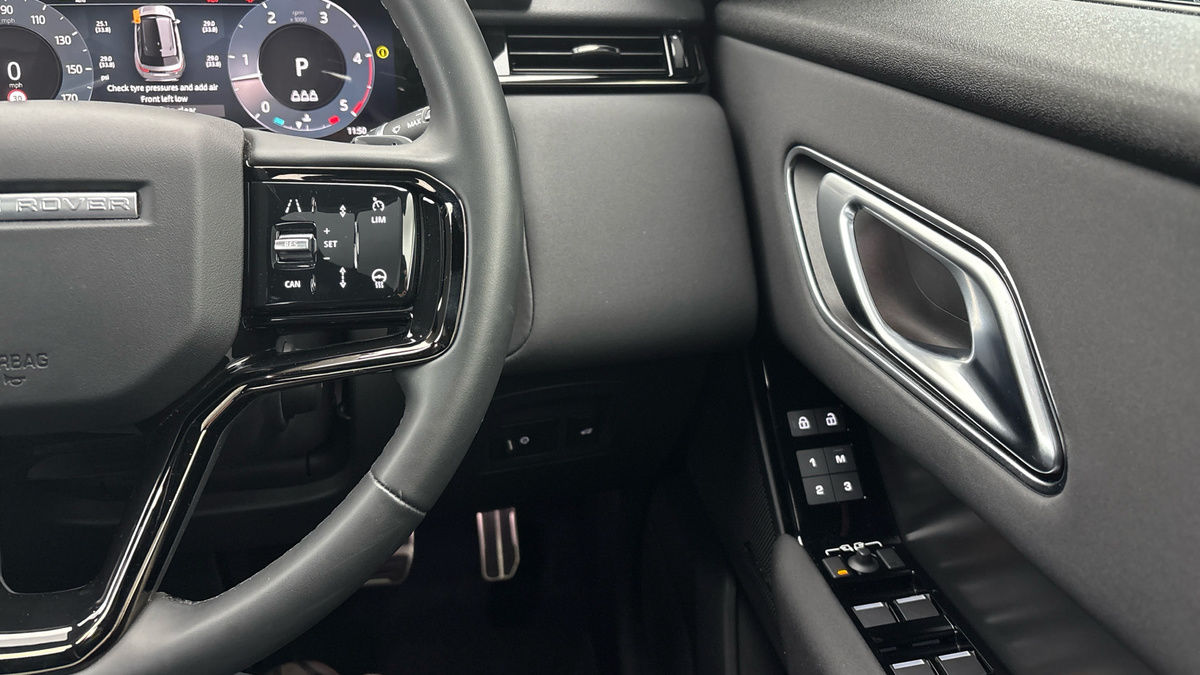 Used Land Rover Range Rover Velar 2024 for sale - 76368743: Photo 14