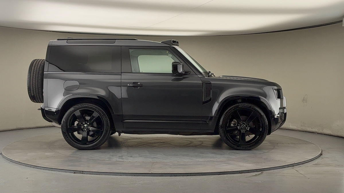 Used Land Rover Defender 2024 for sale - 77494474: Photo 16