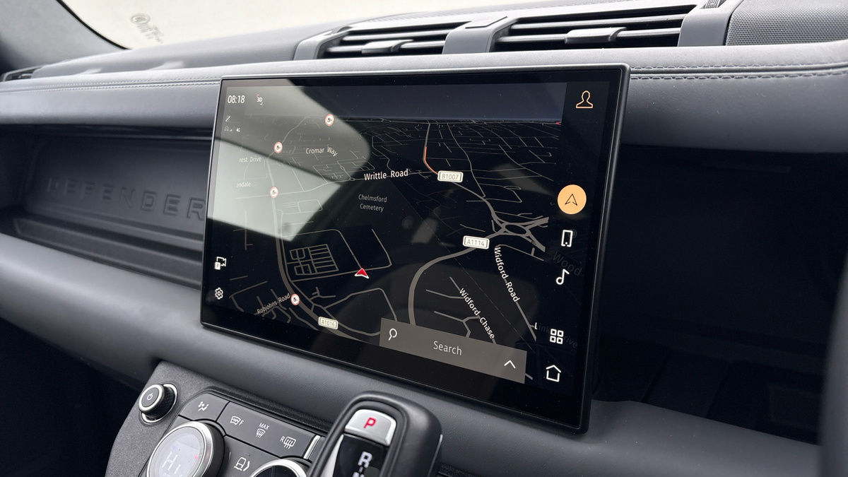 Used Land Rover Defender 2024 for sale - 77494474: Photo 17