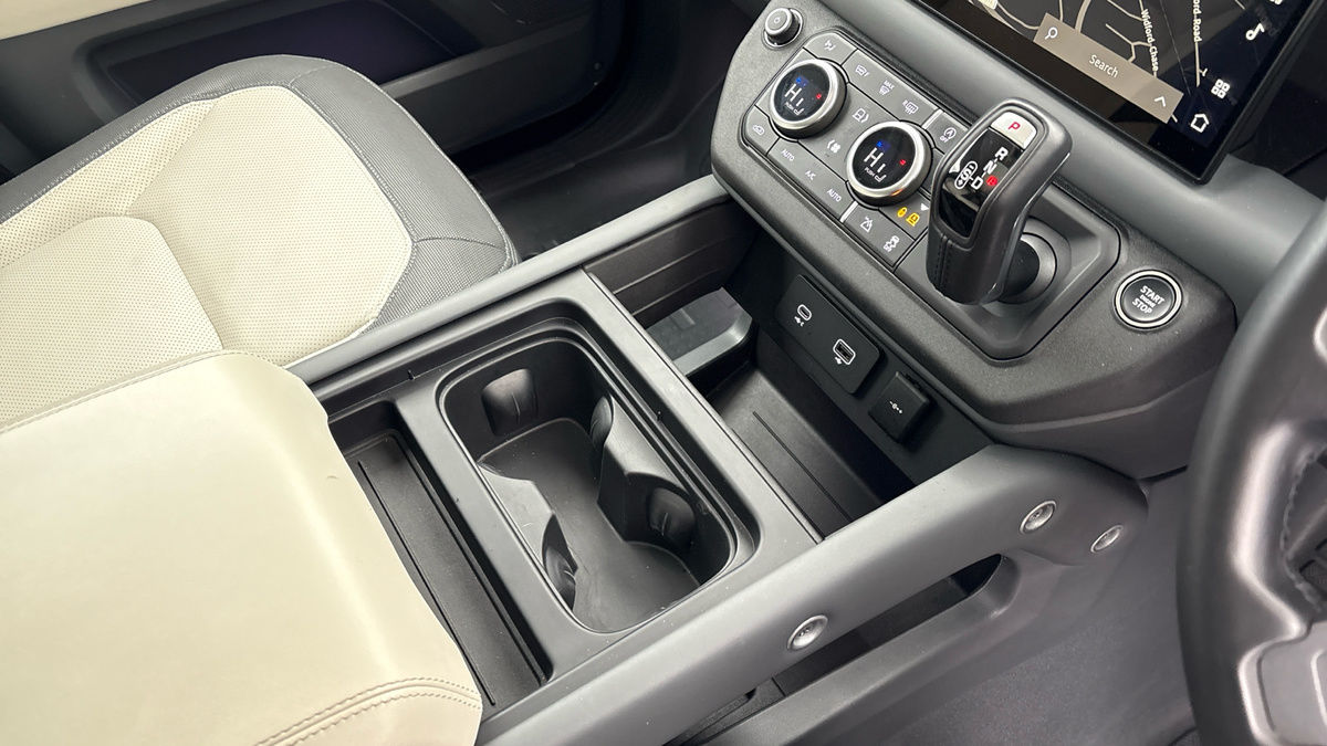 Used Land Rover Defender 2024 for sale - 77494474: Photo 18