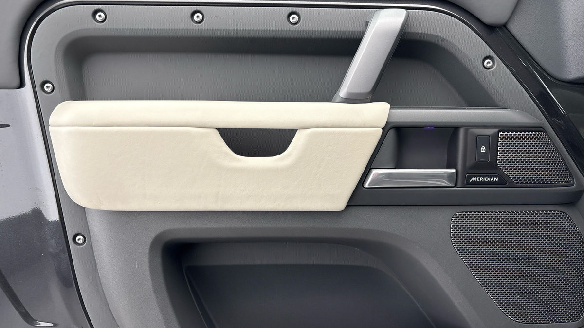 Used Land Rover Defender 2024 for sale - 77494474: Photo 19