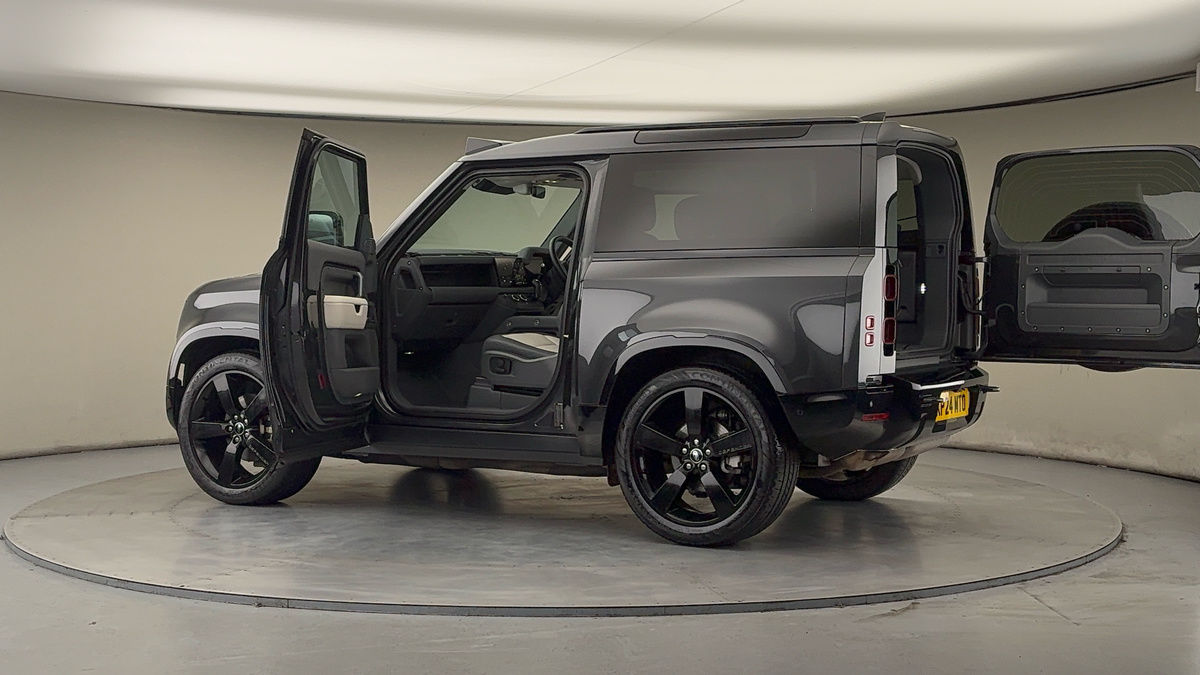 Used Land Rover Defender 2024 for sale - 77494474: Photo 46