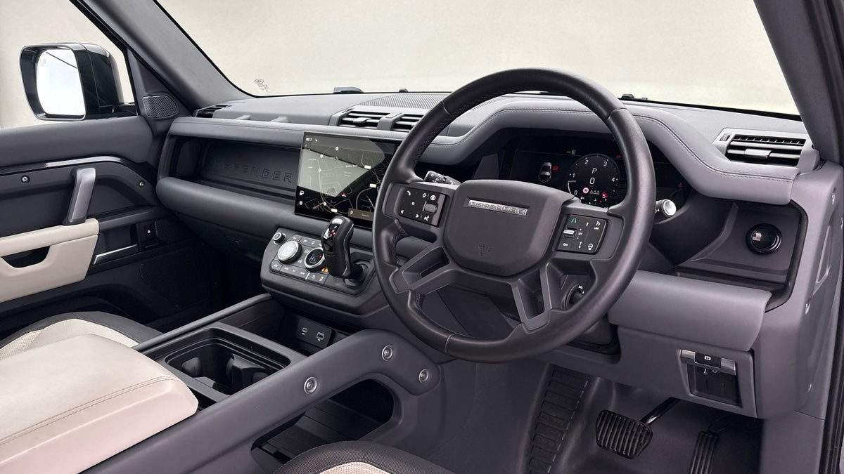 Used Land Rover Defender 2024 for sale - 77494474: Photo 5