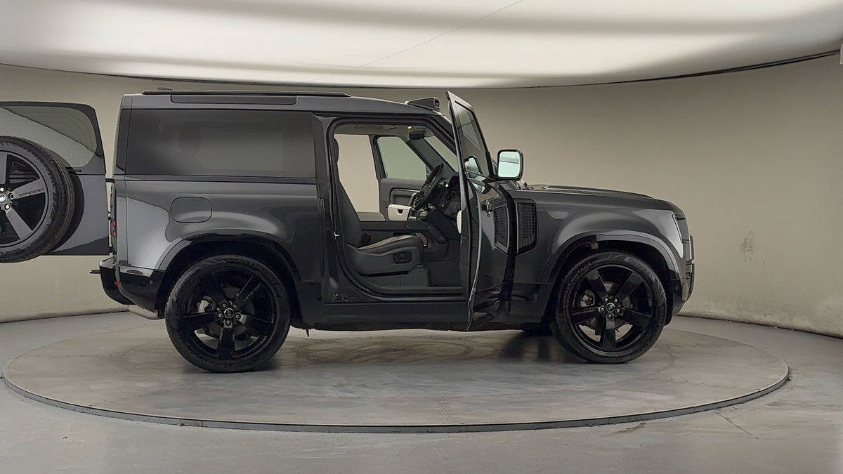 Used Land Rover Defender 2024 for sale - 77494474: Photo 57