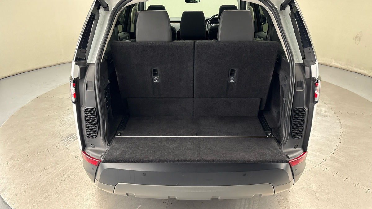 Used Land Rover Discovery 2018 for sale - 76148517: Photo 11