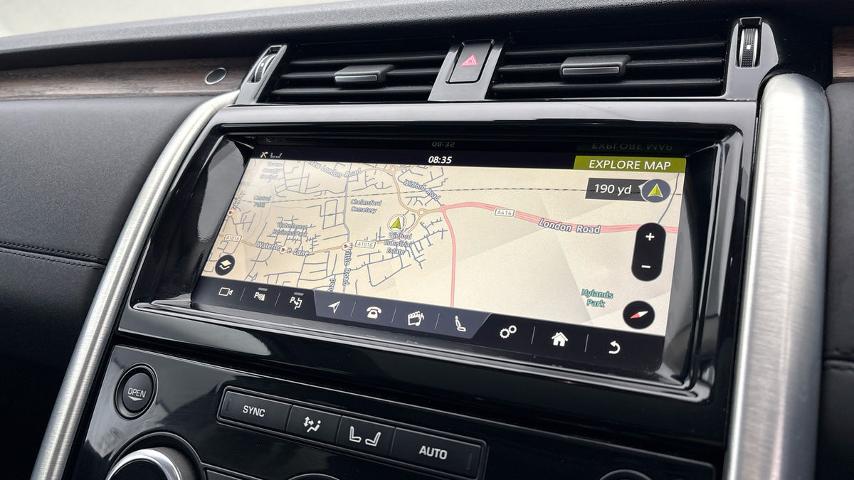 Used Land Rover Discovery 2018 for sale - 76148517: Photo 17