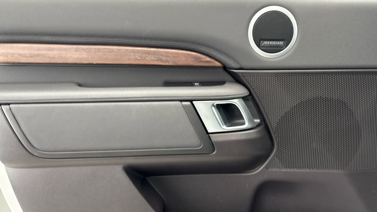 Used Land Rover Discovery 2018 for sale - 76148517: Photo 19