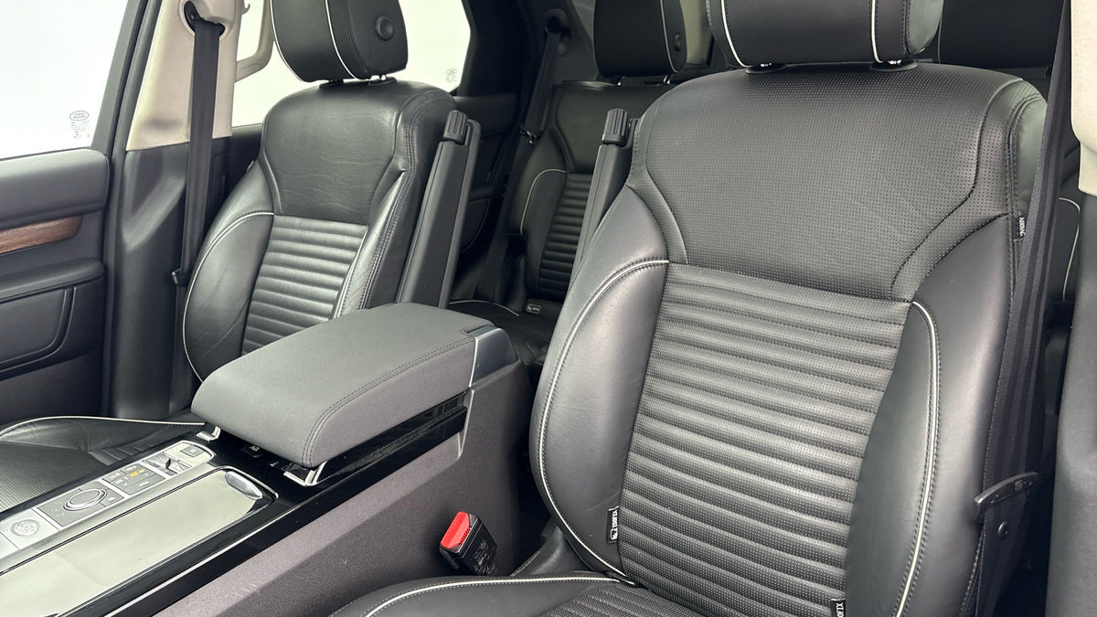 Used Land Rover Discovery 2018 for sale - 76148517: Photo 7