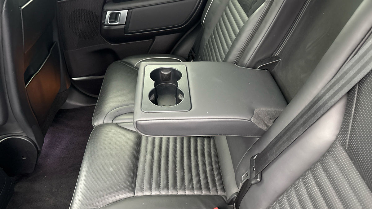 Used Land Rover Discovery 2018 for sale - 76148517: Photo 9