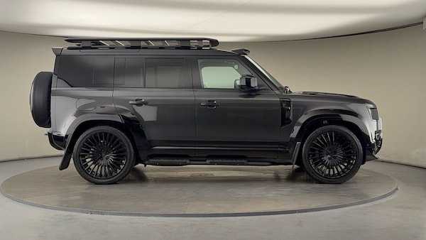 Used Land Rover Defender 110 2025 for sale - 76040258: Photo 16