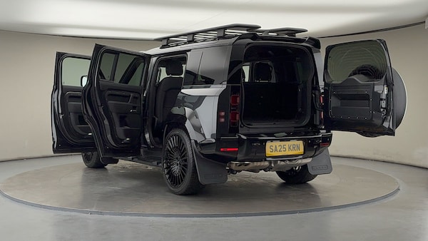 Used Land Rover Defender 110 2025 for sale - 76040258: Photo 23