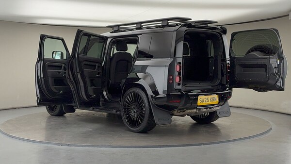 Used Land Rover Defender 110 2025 for sale - 76040258: Photo 48