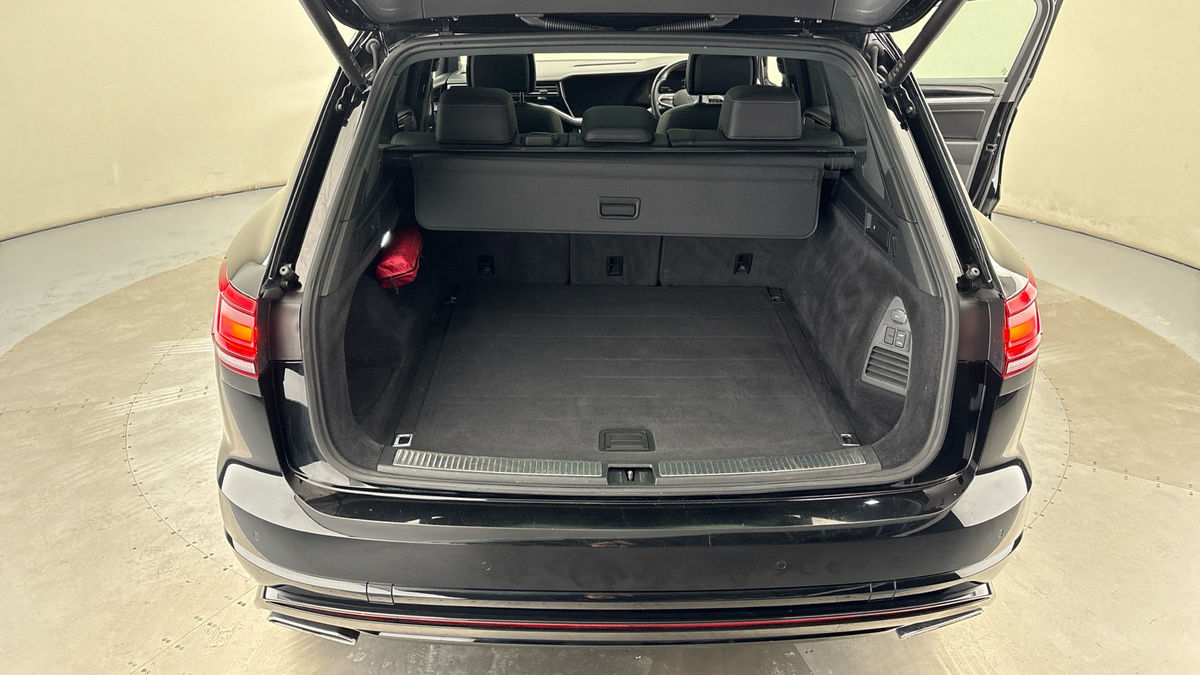 Used Volkswagen Touareg 2023 for sale - 76334532: Photo 11