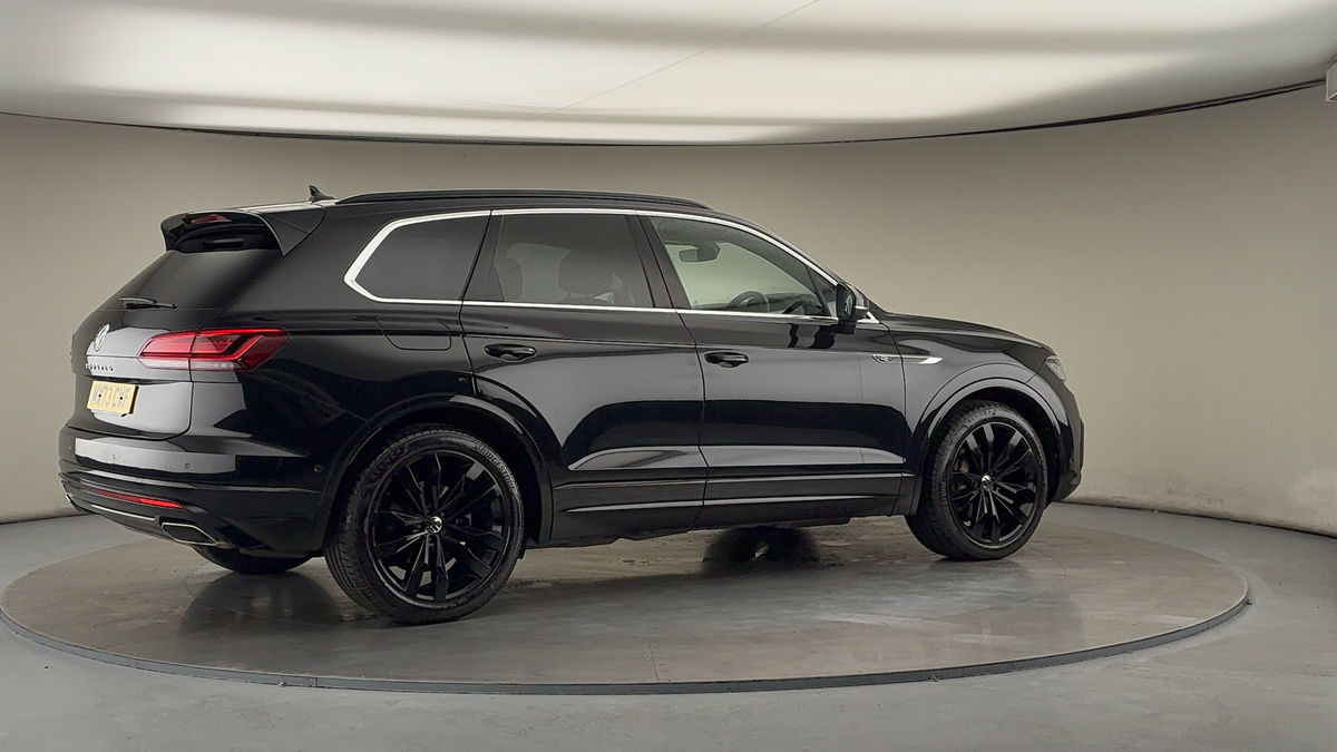 Used Volkswagen Touareg 2023 for sale - 76334532: Photo 39