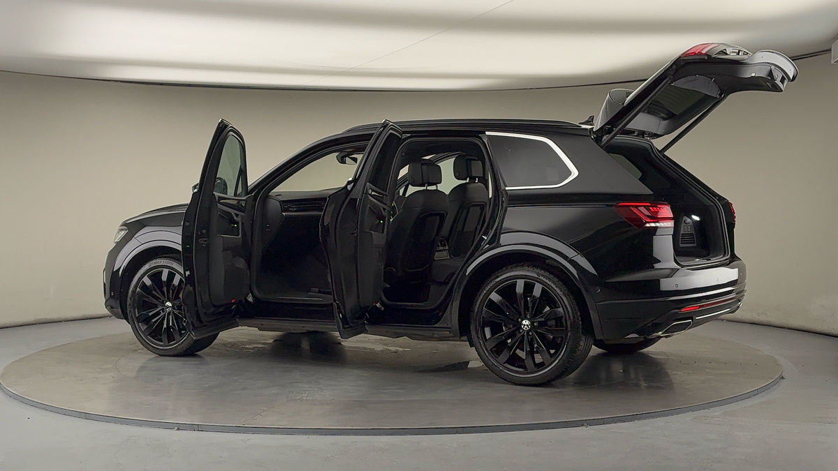 Used Volkswagen Touareg 2023 for sale - 76334532: Photo 46