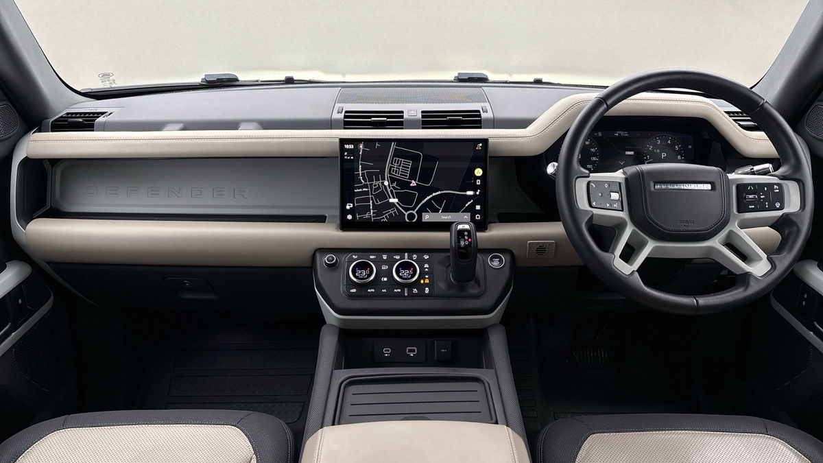 Used Land Rover Defender 2021 for sale - 76884651: Photo 12